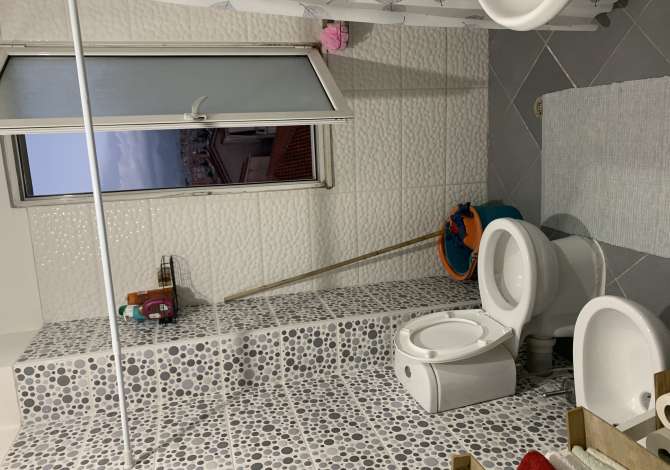 Shtepi ne shitje Apartament ne Tirane, 1+1, Mobilimi E mobiluar, Pagesa 125,000  Euro.