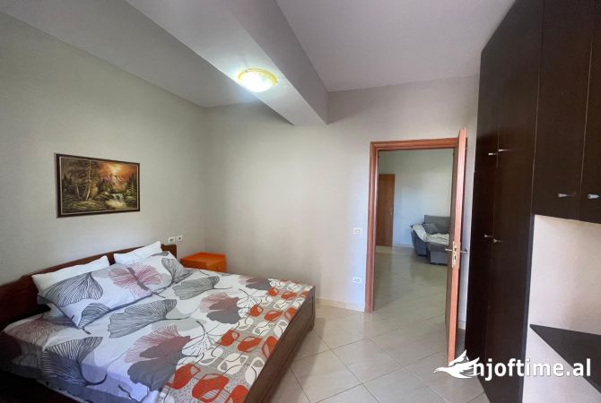Shtepi me qera Apartament ne Tirane, 1+1, Mobilimi E mobiluar, Pagesa 550  Euro.