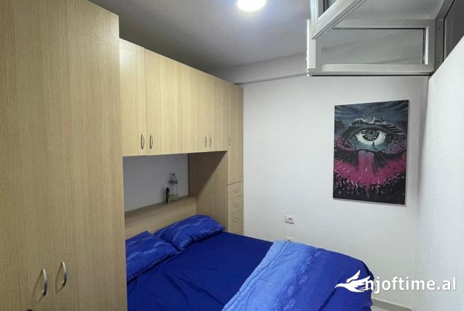 Shtepi ne shitje Apartament ne Tirane, 2+1, Mobilimi E mobiluar, Pagesa 95,000  Euro.