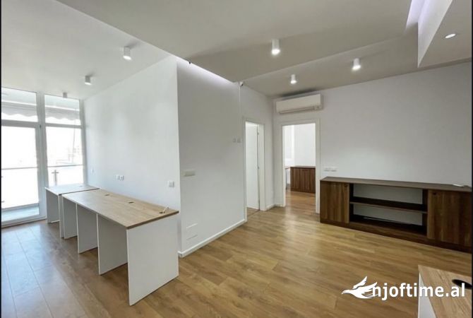 Ambient biznesi me qera 3+1 ne Tirane - 800 Euro