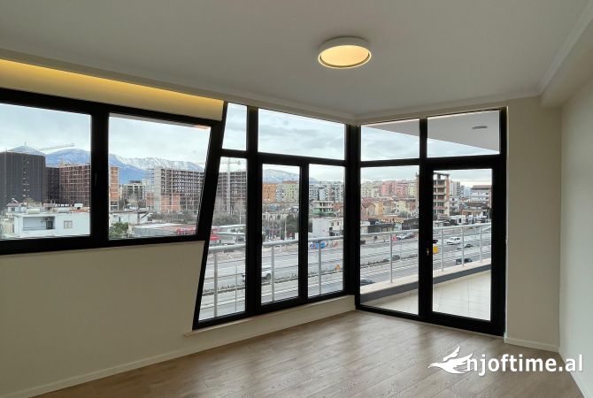 Shtepi ne shitje Apartament ne Tirane, 2+1, Mobilimi Bosh, pa mobiluar, Pagesa 157,000  Euro.