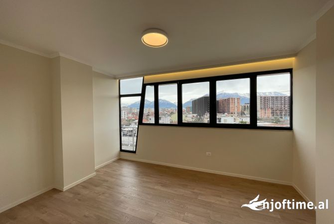 Shtepi ne shitje Apartament ne Tirane, 2+1, Mobilimi Bosh, pa mobiluar, Pagesa 157,000  Euro.