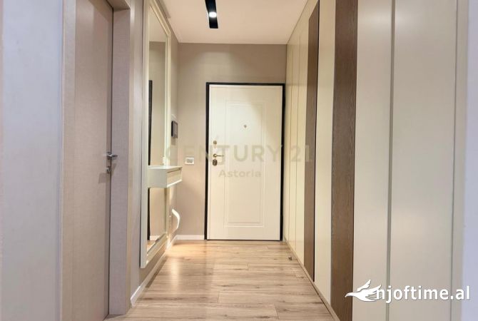 Shtepi me qera 2+1 ne Tirane - 1,400 Euro
