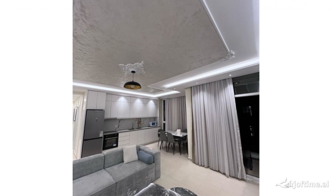 Shtepi me qera Apartament ne Tirane, 2+1, Mobilimi E mobiluar, Pagesa 700  Euro.