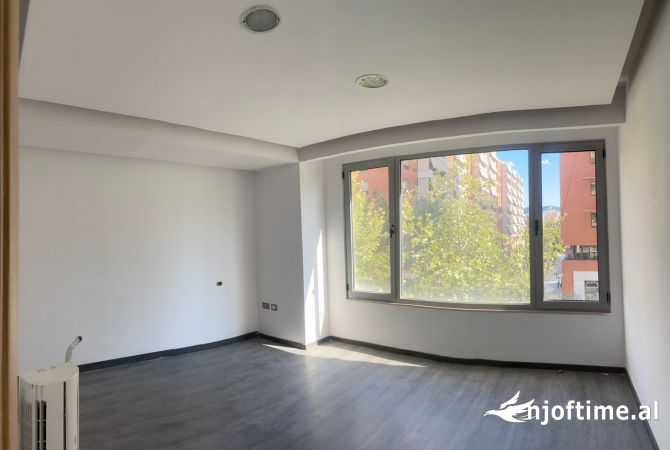 Shtepi me qera 2+1 ne Tirane - 800 Euro