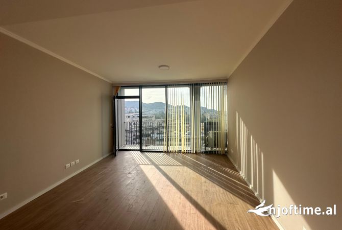 Jepet me qira apartament i pershtatshem per zyra tek Lake View