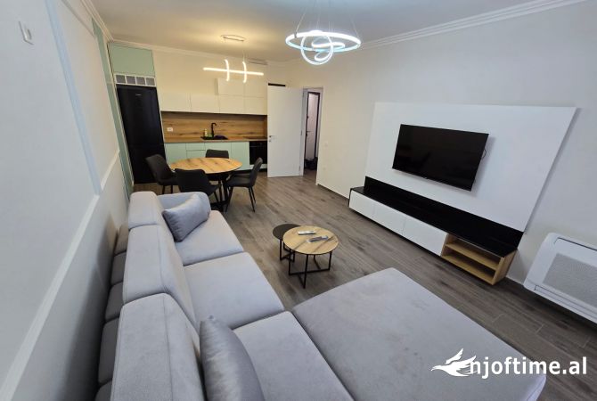 Shtepi me qera Apartament ne Tirane, 2+1, Mobilimi E mobiluar, Pagesa 650  Euro.