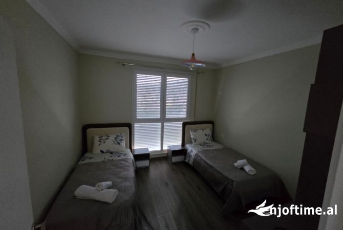 Shtepi me qera Apartament ne Tirane, 2+1, Mobilimi E mobiluar, Pagesa 650  Euro.