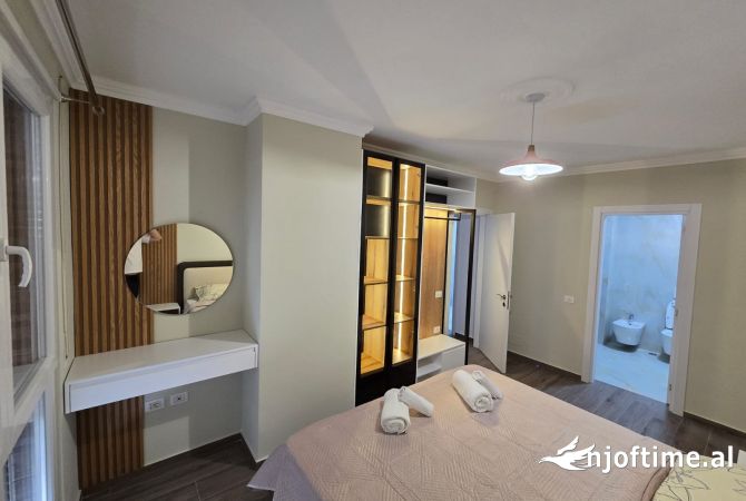 Shtepi me qera 2+1 ne Tirane - 650 Euro