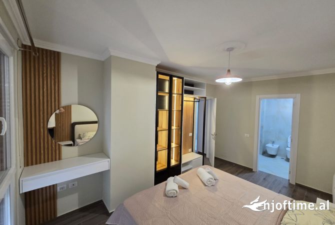 Shtepi me qera Apartament ne Tirane, 2+1, Mobilimi E mobiluar, Pagesa 650  Euro.