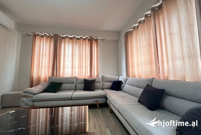 Shtepi me qera 2+1 ne Tirane - 50,000 Leke