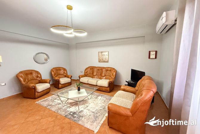 Shtepi me qera 2+1 ne Tirane - 500 Euro