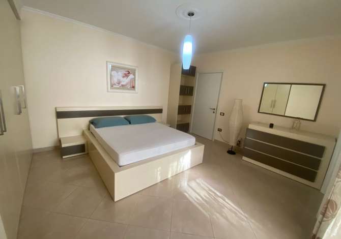 Shtepi me qera Apartament ne Tirane, 2+1, Mobilimi E mobiluar, Pagesa 500  Euro.