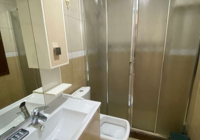 Shtepi me qera Apartament ne Tirane, 2+1, Mobilimi E mobiluar, Pagesa 500  Euro.