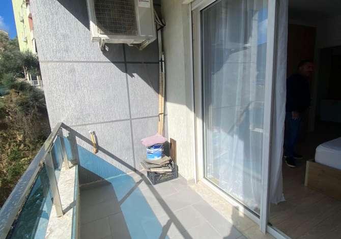 Shtepi ne shitje Apartament ne Tirane, 1+1, Mobilimi E mobiluar, Pagesa 142,000  Euro.