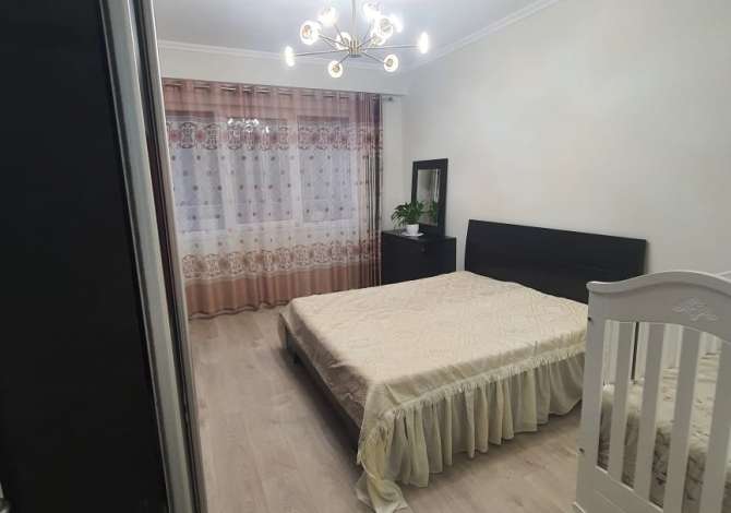 Shtepi me qera Apartament ne Tirane, 2+1, Mobilimi E mobiluar, Pagesa 600  Euro.
