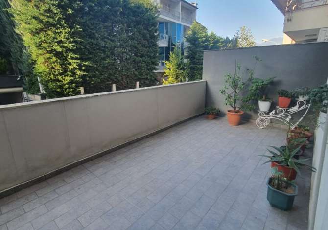 Shtepi me qera 2+1 ne Tirane - 600 Euro