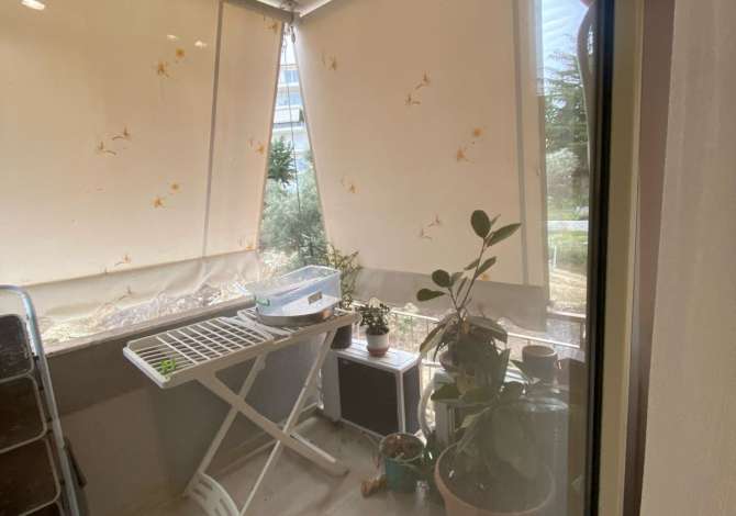 Shtepi me qera Apartament ne Tirane, 3+1, Mobilimi E mobiluar, Pagesa 750  Euro.