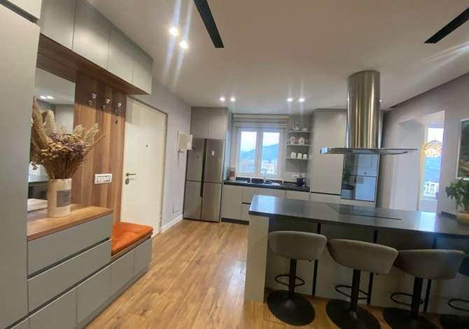 Shtepi me qera 3+1 ne Tirane - 750 Euro