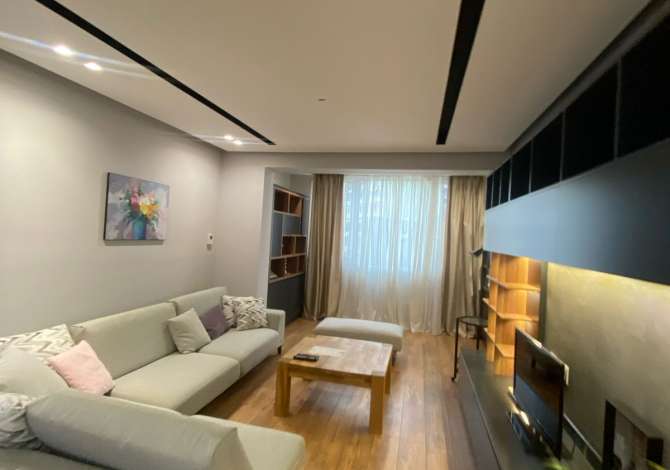 Shtepi me qera Apartament ne Tirane, 3+1, Mobilimi E mobiluar, Pagesa 750  Euro.