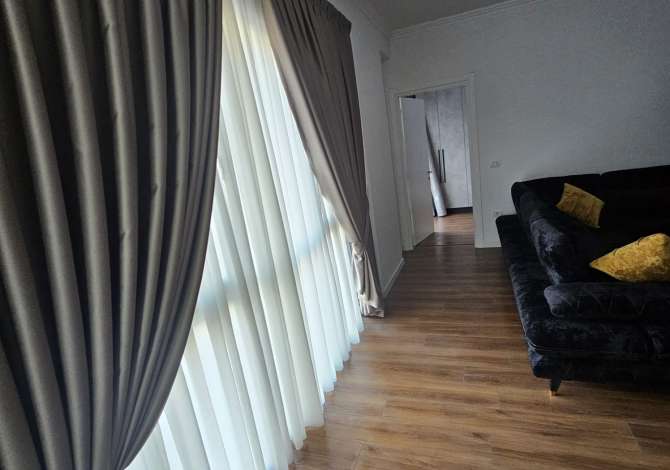 Shtepi me qera Apartament ne Tirane, 2+1, Mobilimi E mobiluar, Pagesa 700  Euro.