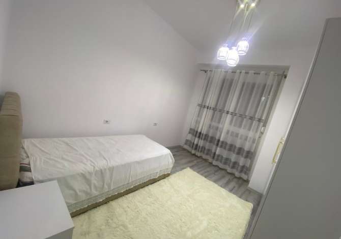 Shtepi me qera Apartament ne Tirane, 2+1, Mobilimi E mobiluar, Pagesa 600  Euro.