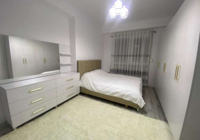 Shtepi me qera Apartament ne Tirane, 2+1, Mobilimi E mobiluar, Pagesa 600  Euro.