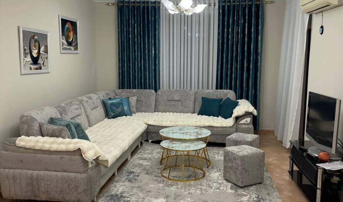 Shtepi me qera Apartament ne Tirane, 3+1, Mobilimi E mobiluar, Pagesa 800  Euro.