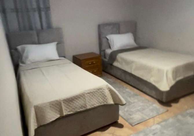 Shtepi me qera Apartament ne Tirane, 3+1, Mobilimi E mobiluar, Pagesa 800  Euro.