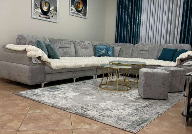 Shtepi me qera Apartament ne Tirane, 3+1, Mobilimi E mobiluar, Pagesa 800  Euro.