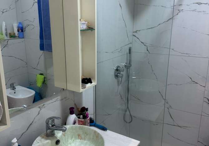 Shtepi me qera Apartament ne Tirane, 1+1, Mobilimi E mobiluar, Pagesa 450  Euro.