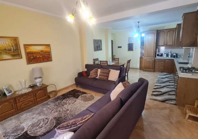 Shtepi me qera 2+1 ne Tirane - 600 Euro