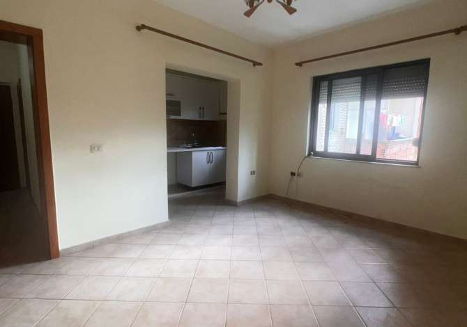 Shtepi me qera Apartament ne Tirane, 3+1, Mobilimi Bosh, pa mobiluar, Pagesa 40,000  Leke.