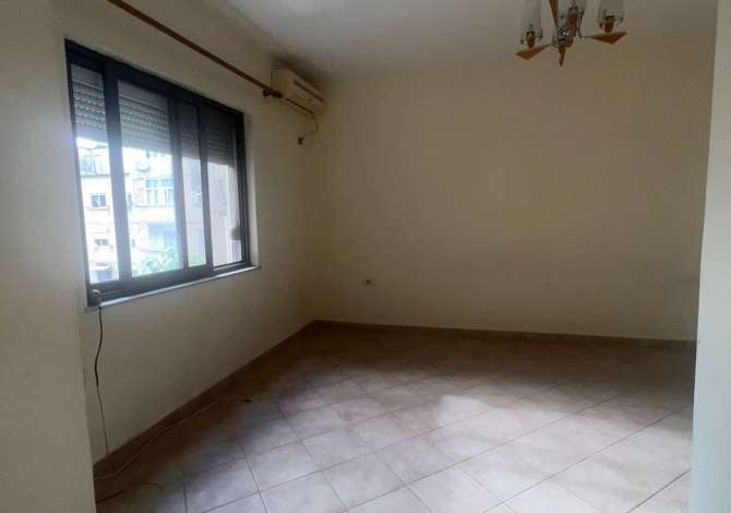 Shtepi me qera 3+1 ne Tirane - 40,000 Leke