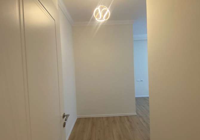 Shtepi ne shitje Apartament ne Tirane, 3+1, Mobilimi E mobiluar, Pagesa 235,000  Euro.