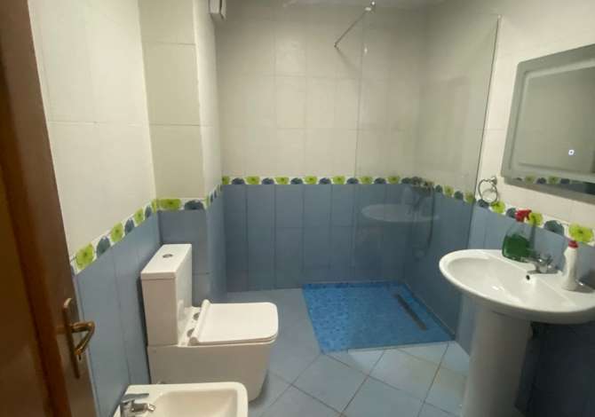 Shtepi ne shitje Apartament ne Tirane, 3+1, Mobilimi Bosh, pa mobiluar, Pagesa 225,000  Euro.