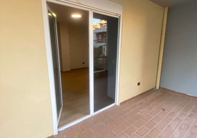 Shtepi ne shitje Apartament ne Tirane, 3+1, Mobilimi Bosh, pa mobiluar, Pagesa 225,000  Euro.