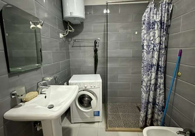 Shtepi me qera Apartament ne Tirane, 2+1, Mobilimi E mobiluar, Pagesa 800  Euro.