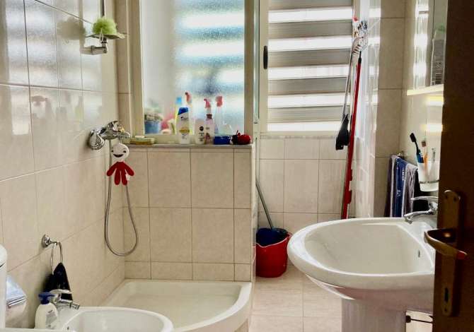 Shtepi ne shitje Apartament ne Tirane, 1+1, Mobilimi Bosh, pa mobiluar, Pagesa 83,000  Euro.