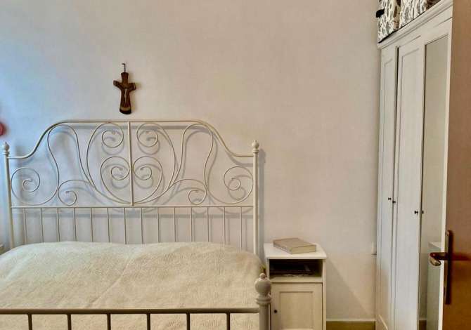 Shtepi ne shitje Apartament ne Tirane, 1+1, Mobilimi Bosh, pa mobiluar, Pagesa 83,000  Euro.