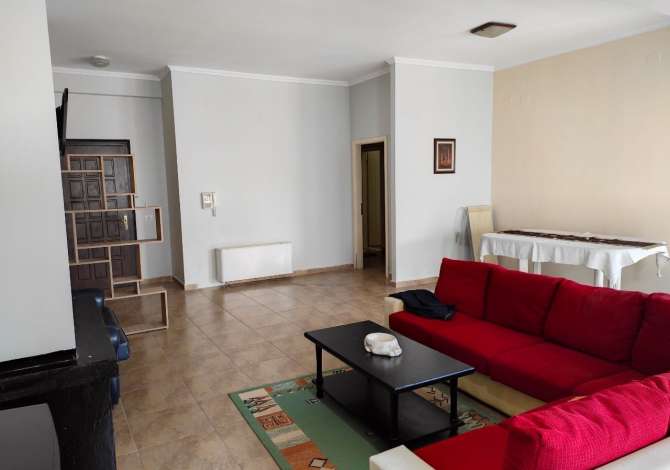 Shtepi me qera Apartament ne Tirane, 3+1, Mobilimi E mobiluar, Pagesa 600  Euro.