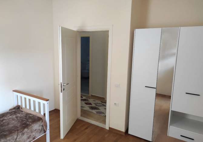 Shtepi me qera Apartament ne Tirane, 3+1, Mobilimi E mobiluar, Pagesa 600  Euro.