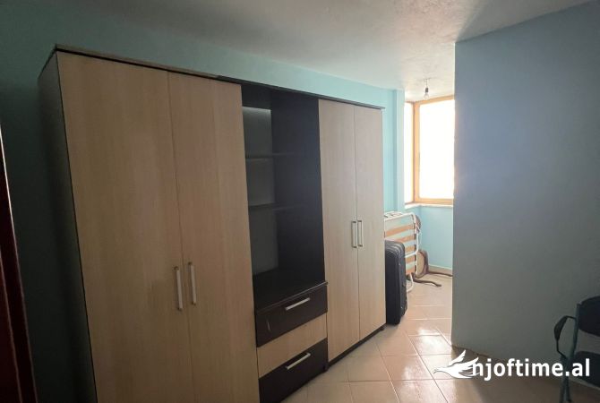 Shtepi ne shitje Apartament ne Durres, 1+1, Mobilimi E mobiluar, Pagesa 75,000  Euro.
