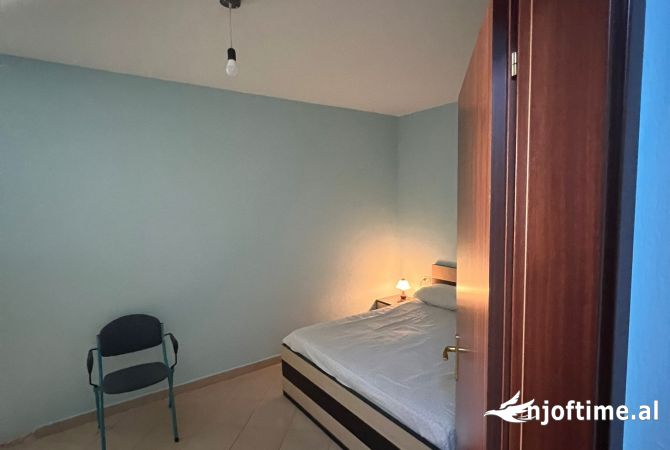 Shtepi ne shitje Apartament ne Durres, 1+1, Mobilimi E mobiluar, Pagesa 75,000  Euro.