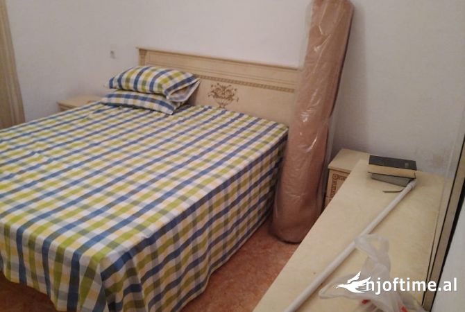 Shtepi me qera Apartament ne Tirane, 3+1, Mobilimi E mobiluar, Pagesa 470  Euro.