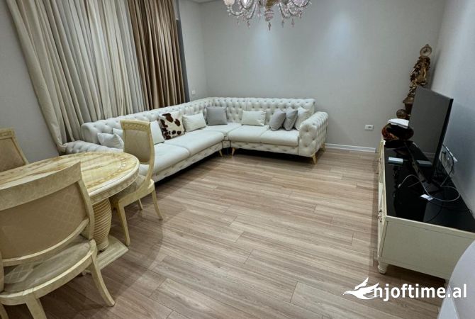 Shtepi me qera 1+1 ne Tirane - 650 Euro