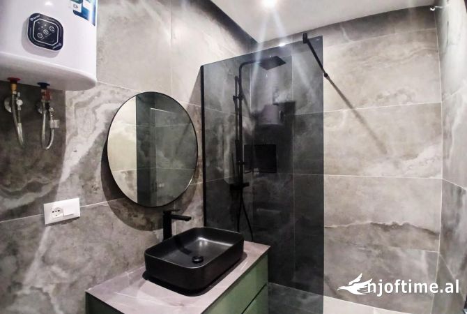 Shtepi me qera Apartament ne Tirane, 2+1, Mobilimi E mobiluar, Pagesa 750  Euro.