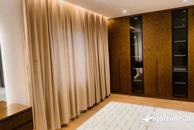 Shtepi me qera 2+1 ne Tirane - 750 Euro