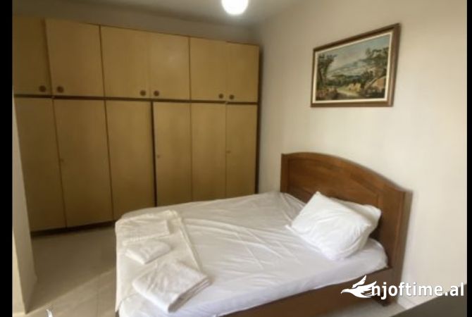 Shtepi ne shitje Apartament ne Tirane, 2+1, Mobilimi E mobiluar, Pagesa 110,000  Euro.