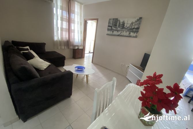 Shtepi ne shitje Apartament ne Tirane, 2+1, Mobilimi E mobiluar, Pagesa 110,000  Euro.